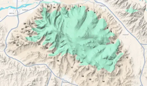 Богд уулын амуудын байршлуудыг харуулсан Гүүглийн газрын зургийн "өндрийн" (terrain) хувилбар